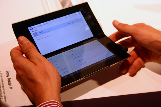 Sony Tablet P Now on AT&T