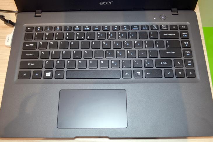 Acer Aspire One Cloudbook 14" AO1-431-C7F9 $200 Laptop ...