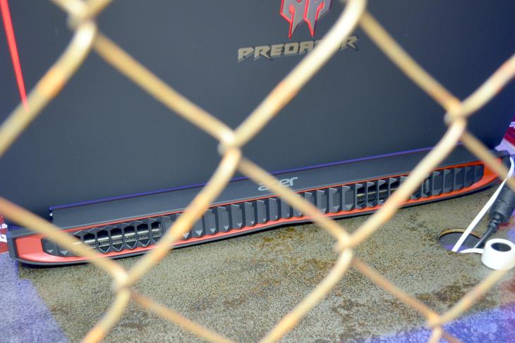 Acer Predator 17 G9-791 4