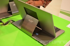 R7-571-6858 with Hidden Touchpad