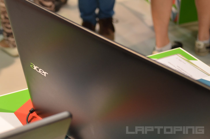Acer E1-572-6648 Lid